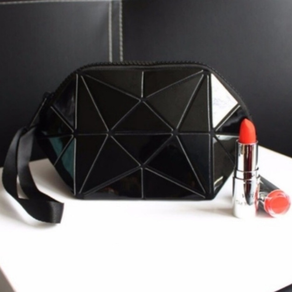 🔥Unique Trendy Black Geometric Cosmetics Pouch